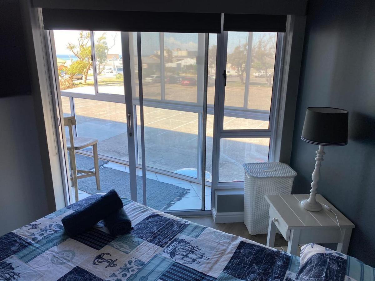 Modern Apartment Walking Distance To Main Beach Restaurants And Other Amenities Джефрис-Бей Экстерьер фото